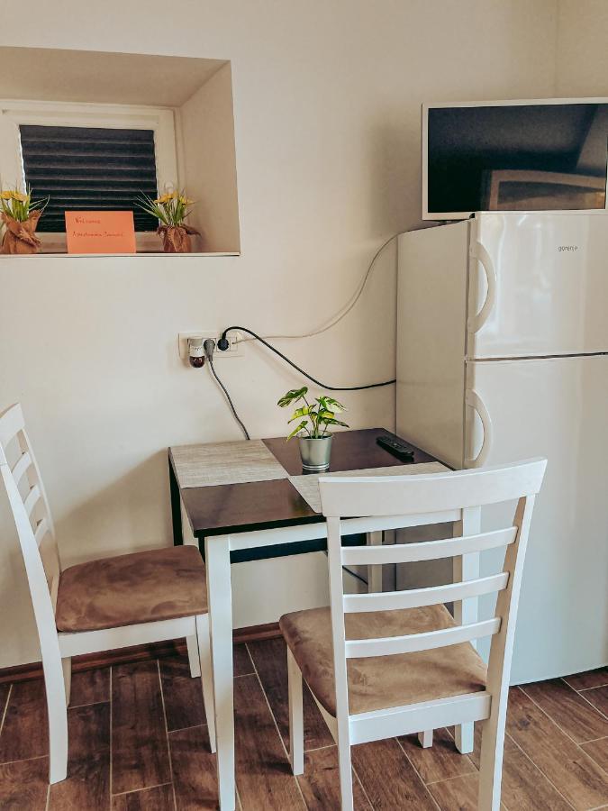 Apartments Ivanović Idrija Buitenkant foto