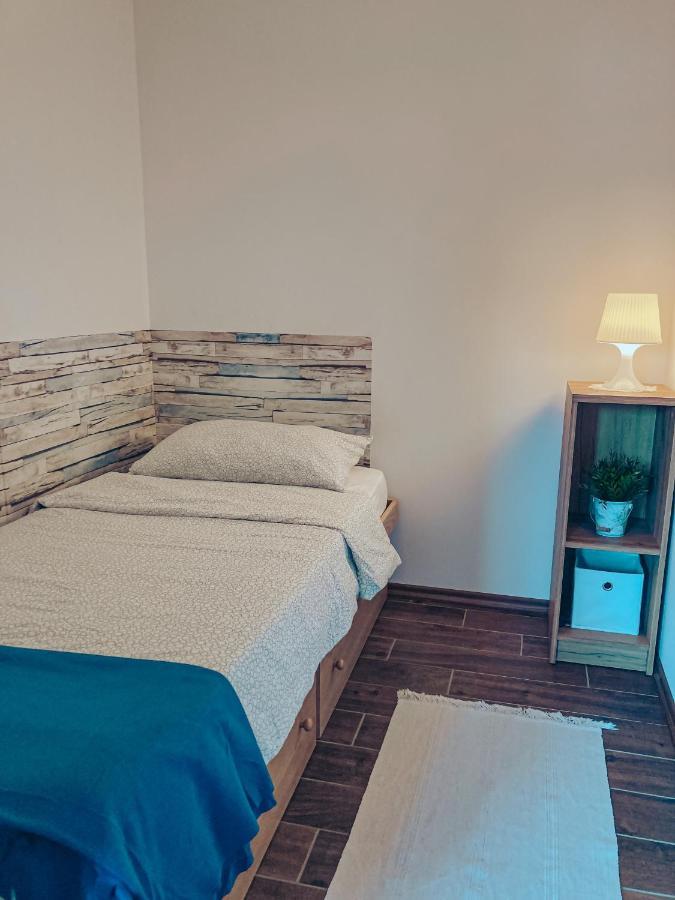 Apartments Ivanović Idrija Buitenkant foto